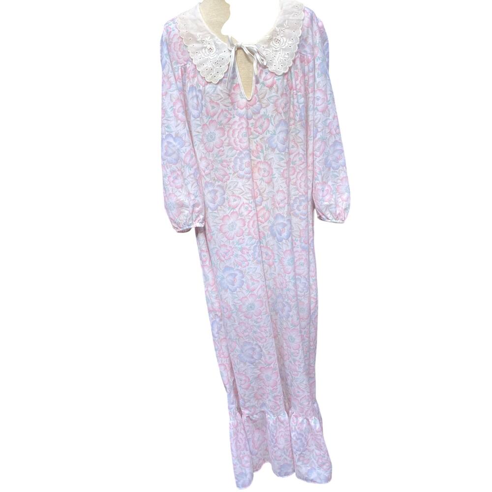 Vintage Light Pink Frilly Nightgown Large Collared floral